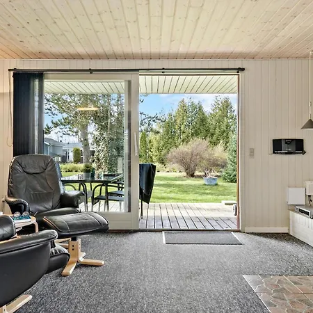 Beautiful In With Sauna Holiday home